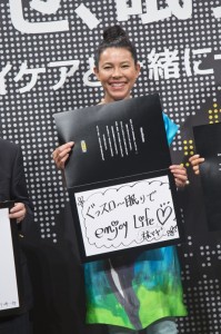 枕を20個以上!も持ち、体調や気分によってその日の枕を選ぶというこだわりを披露したタレントの林マヤさん。「ロハス」なライフスタイルを送る現在の自然豊かな環境で、ご主人と共に“ぐっスロー”な眠りが得られているそう。