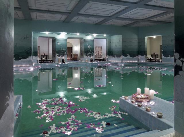 th_hotel_indoor_pools_02