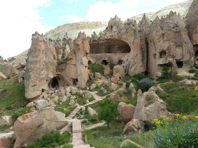 th_cappadocia-cave-dwellings