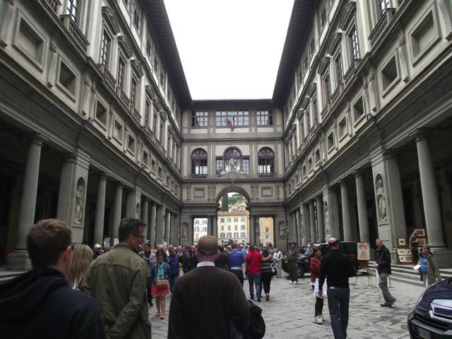 th_galleria-degli-uffizi01