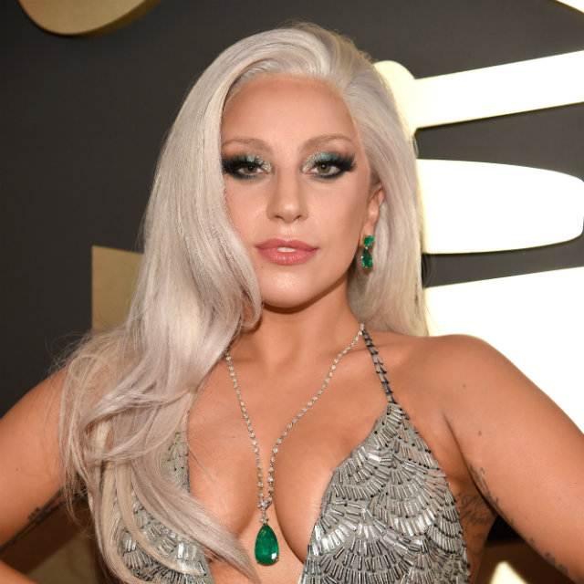 lady_gaga_grammys2015_02