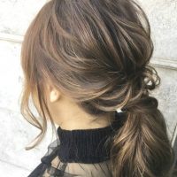 春の旬顔ヘアアレンジはくるりんぱにおまかせ