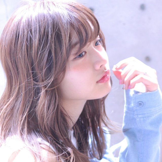 今旬ワードは 美くびれヘア セミロングは 大人の余裕 を纏う一手間 今旬ワードは 美くびれヘア セミロングは 大人の余裕 を纏う一手間