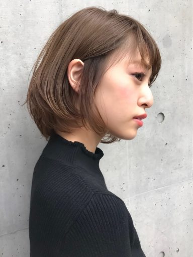 自然と きちんと感 が薫るヘアに オフィスシーンに似合うスタイリング