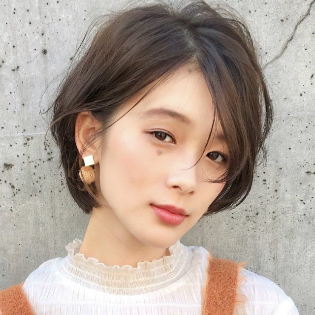 こだわるべきはシルエット 小顔効果 2018冬 本命ショートヘア で こだわるべきはシルエット 小顔効果 2018冬 本命ショートヘア で