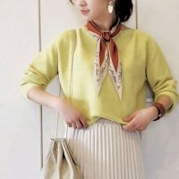 いつもの装いにプラスするだけ 洒落感を演出する スカーフコーデ 4つのコツ きれいのニュース Beauty News Tokyo いつもの装いにプラスするだけ 洒落感を演出する スカーフコーデ 4つのコツ きれいのニュース Beauty News Tokyo