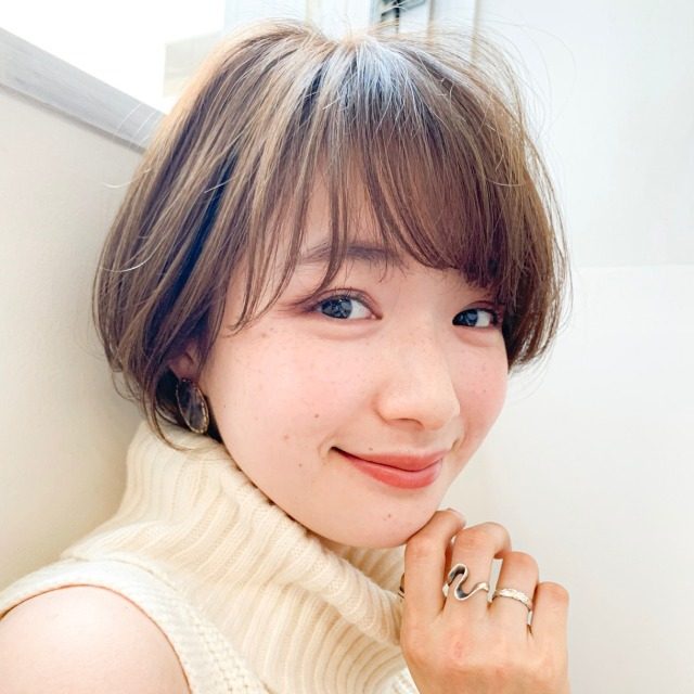 自然と大人感高まる 今季大注目の 上品ショートヘア 人気スタイルを 自然と大人感高まる 今季大注目の 上品ショートヘア 人気スタイルを