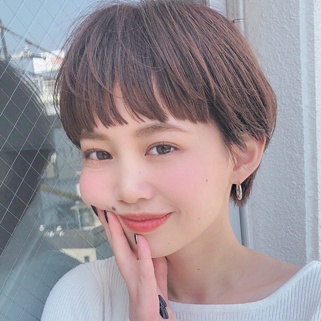さり気なく洒落感up 2020春 ショートヘア 旬顔アップデートのコツ3 さり気なく洒落感up 2020春 ショートヘア 旬顔アップデートのコツ3